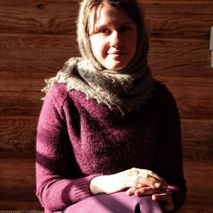 Верхокамье. Е. Карпукова в моленной с. Соколово. 2018 г. фото Н. В. Петрова.