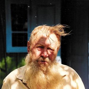 Молдавия - Украина. Семен Иванович Дубовинов, пономарь, с. Егоровка, 1996 г. Фото Д. Роджерса