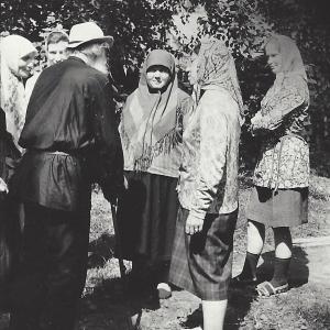 Удмуртия. И. В. Поздеева беседует со страообрядцами